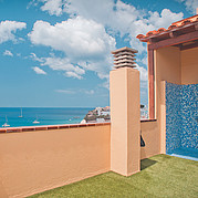 Family apartments, roof terrace with sea view and outdoor shower Family apartments, roof terrace with sea view and outdoor shower